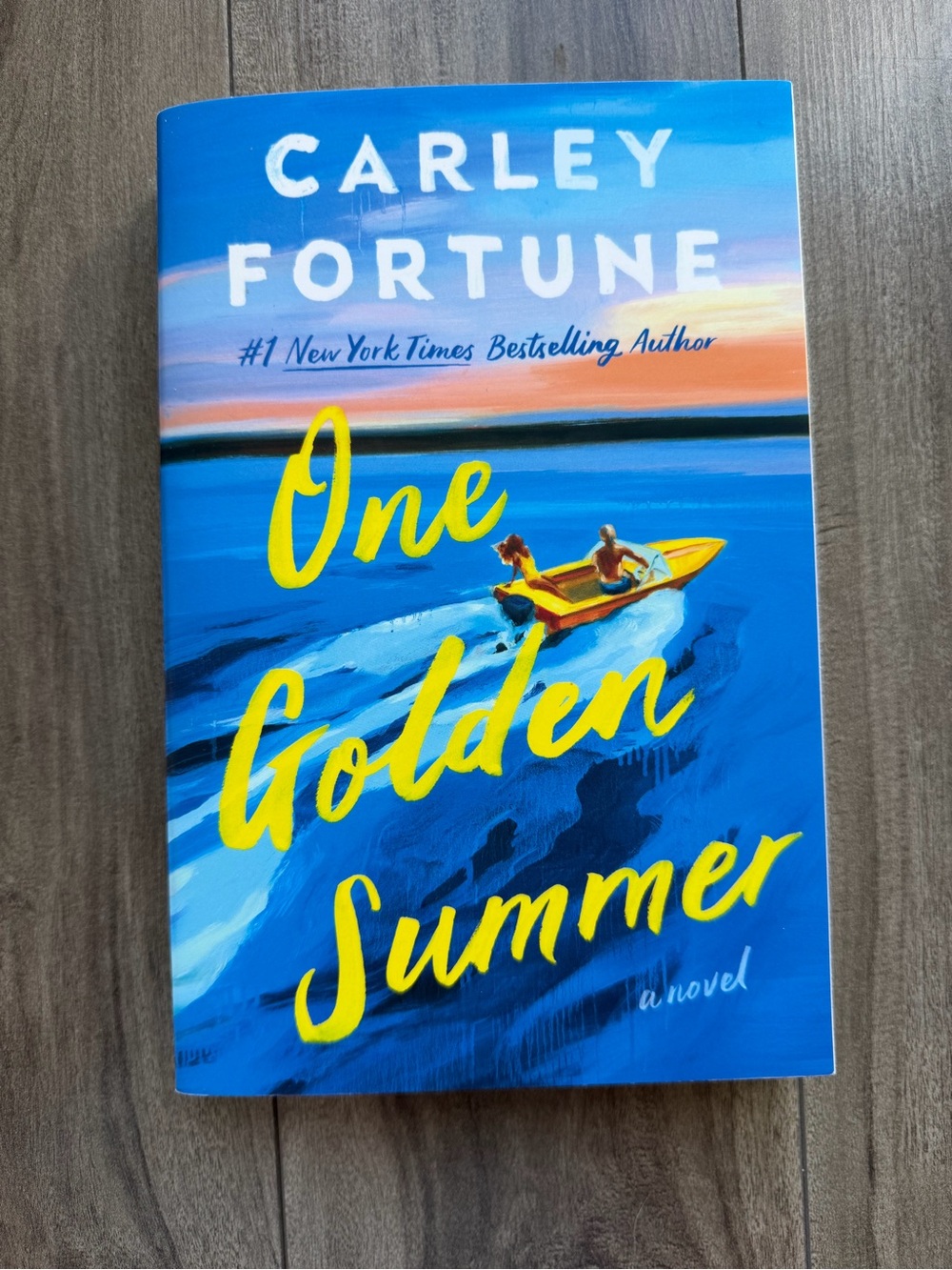 Paperback One Golden Summer by Carley Fortune